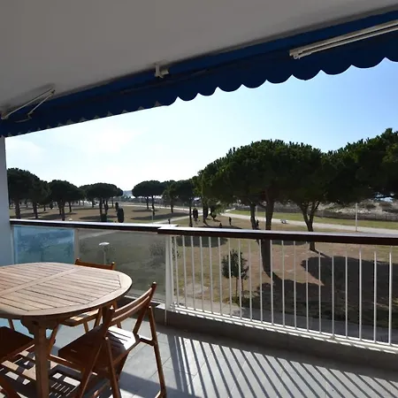 Le Mistral Gagnant Face A La Apartment *