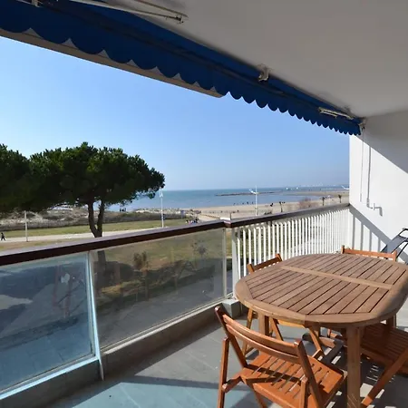 Le Mistral Gagnant Face A La Apartment *