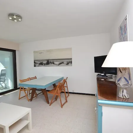 Le Mistral Gagnant Face A La Apartment Le Grau-du-Roi